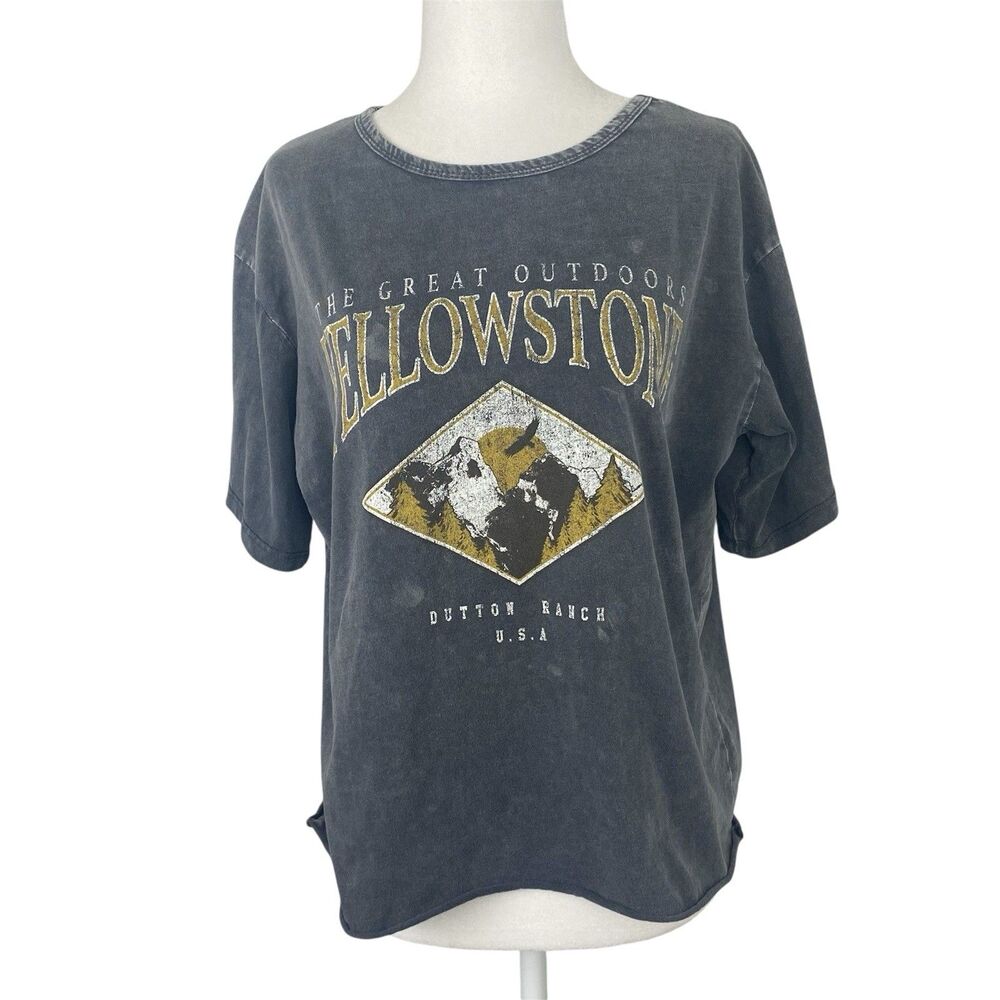 Caution To The Wind Yellow Stone Graphic Cropped Shirt Womens Medium Gray